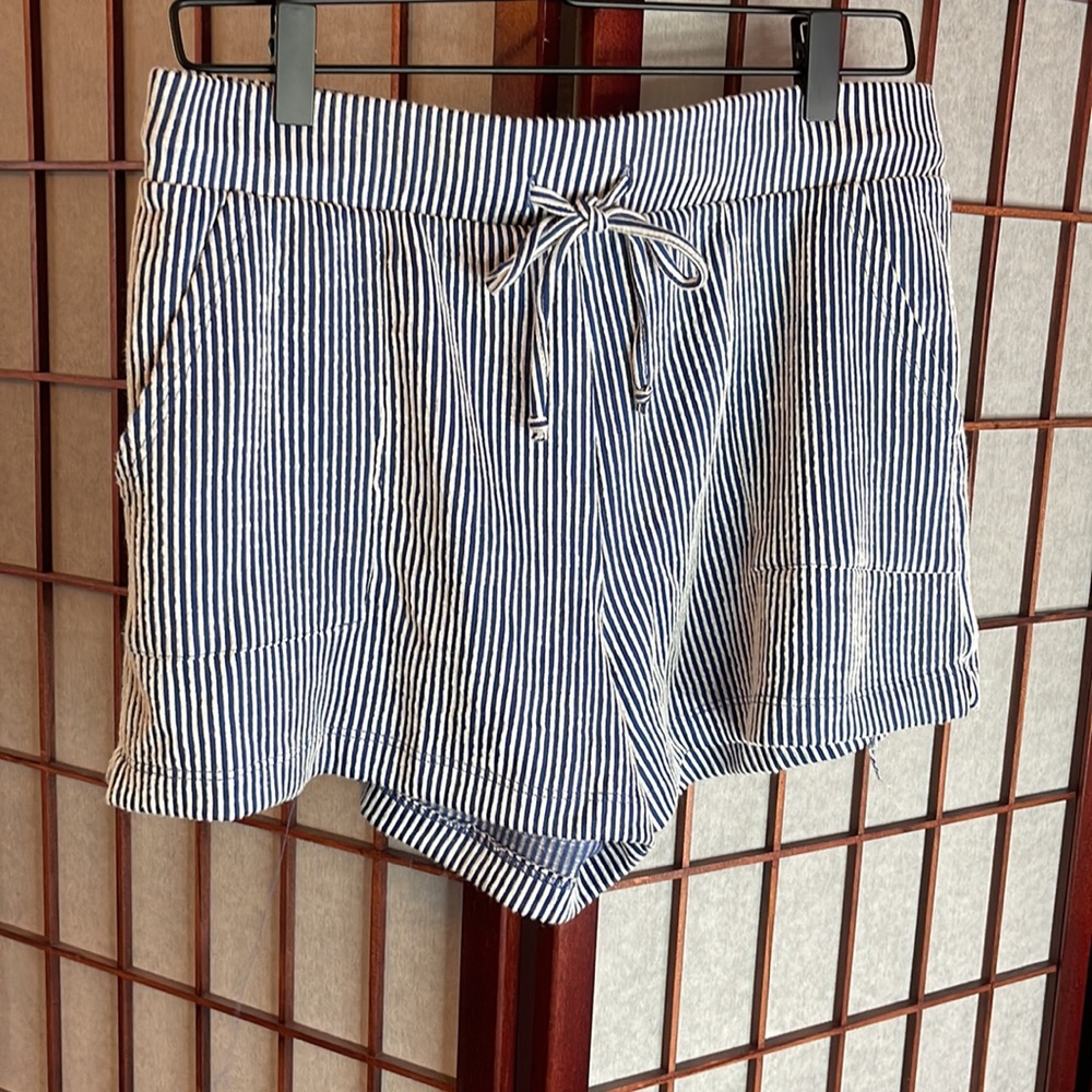 Women’s Pajama Set (never worn) - Picture 3 of 4
